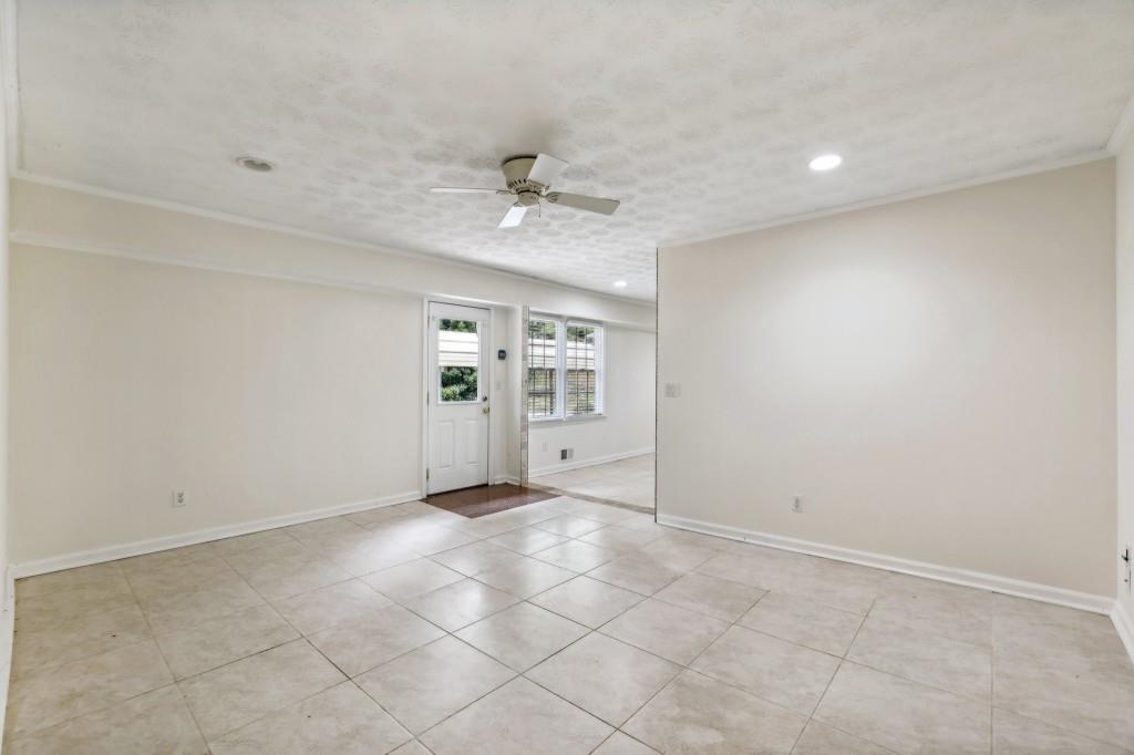 2736 Bluebird Circle