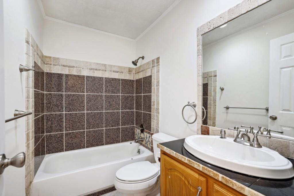 2736 Bluebird Circle
