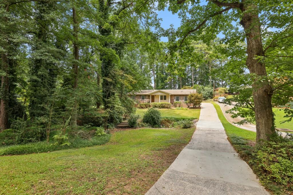 2736 Bluebird Circle