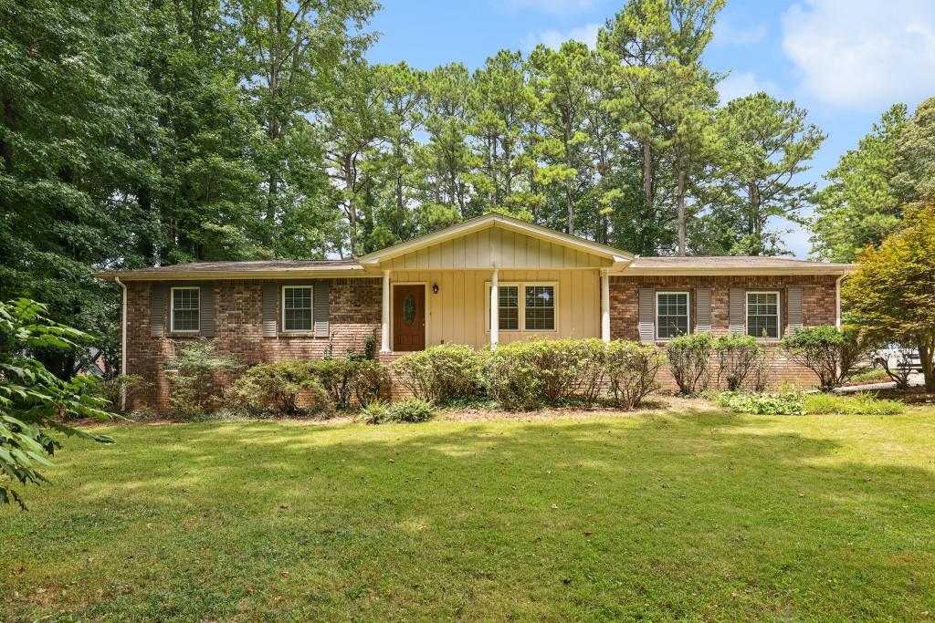 2736 Bluebird Circle