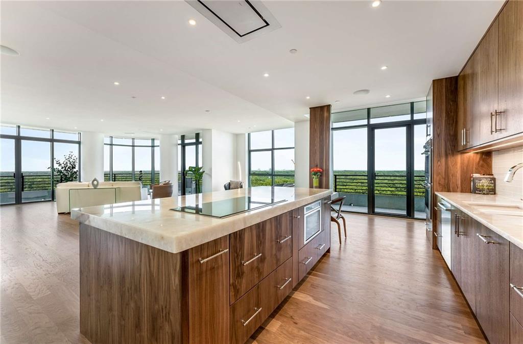 750 Park Avenue NE Unit 16N