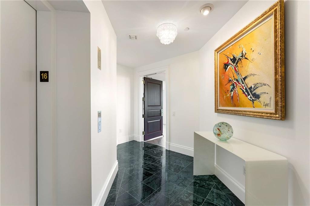 750 Park Avenue NE Unit 16N