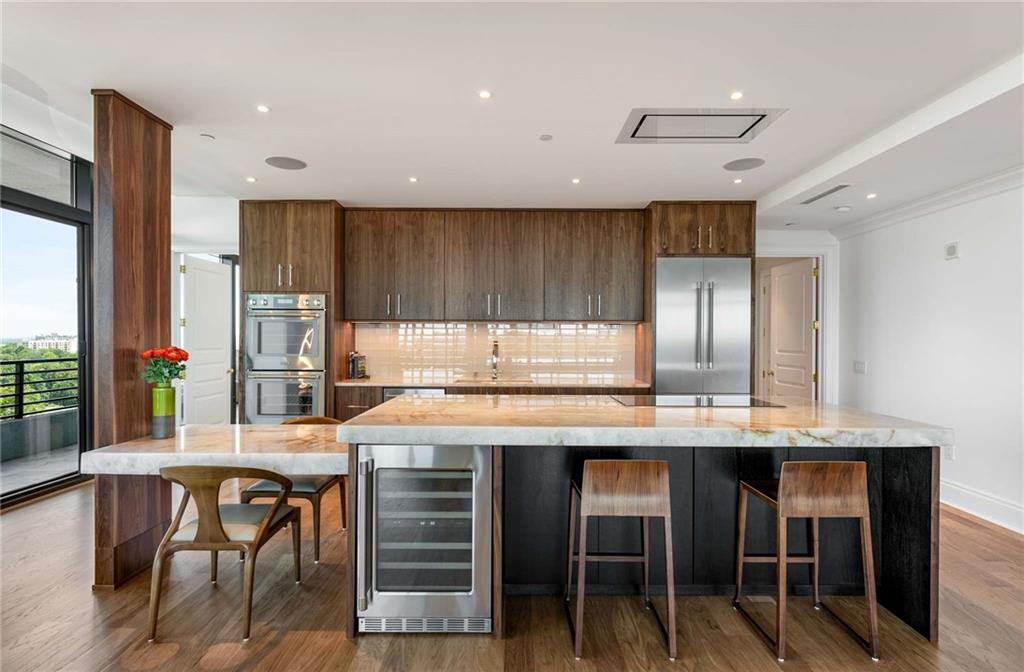 750 Park Avenue NE Unit 16N