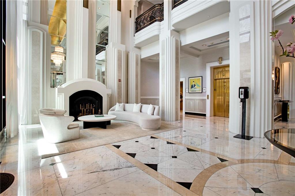 750 Park Avenue NE Unit 16N