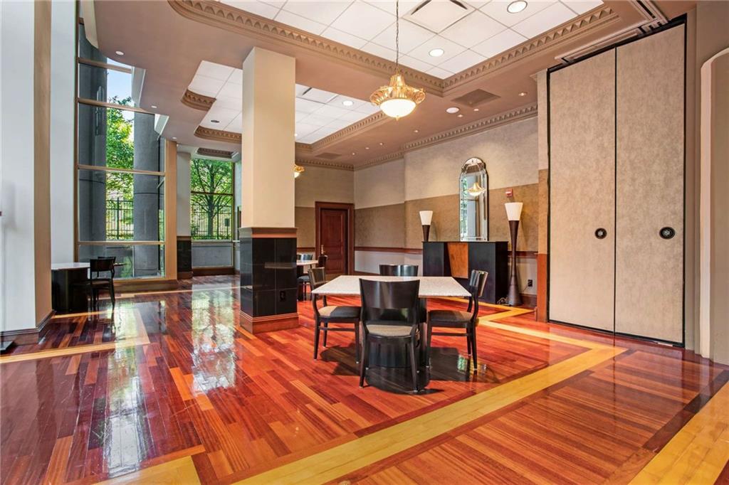 750 Park Avenue NE Unit 16N