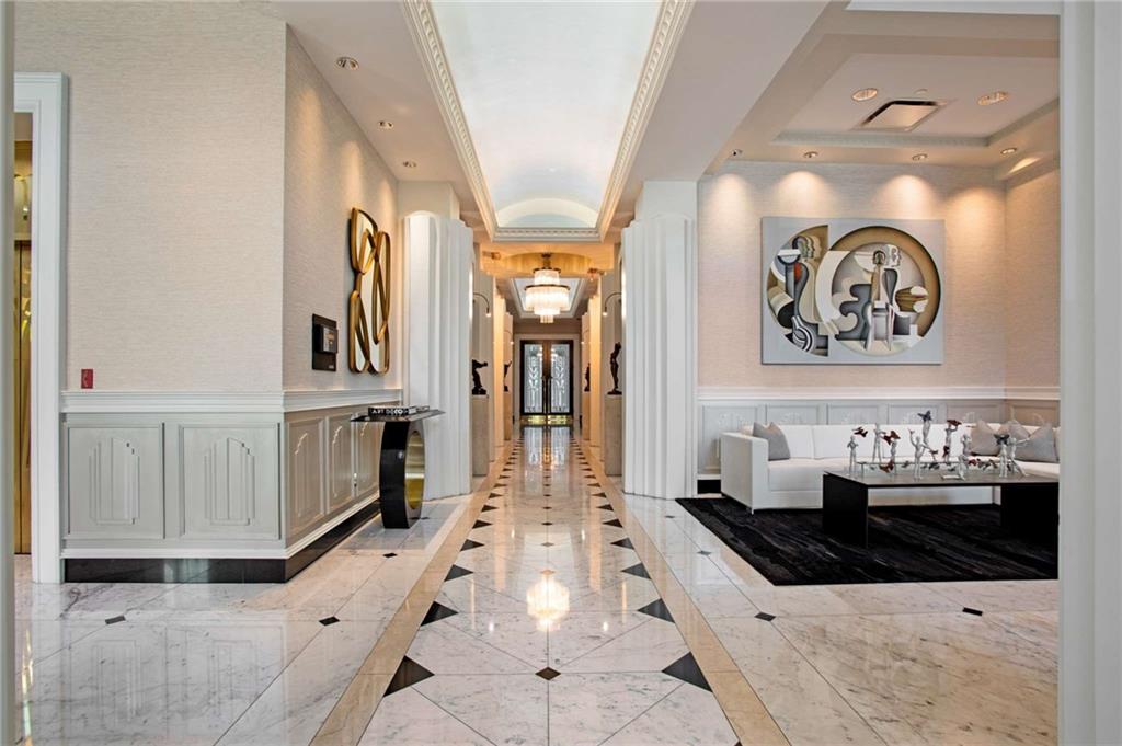 750 Park Avenue NE Unit 16N