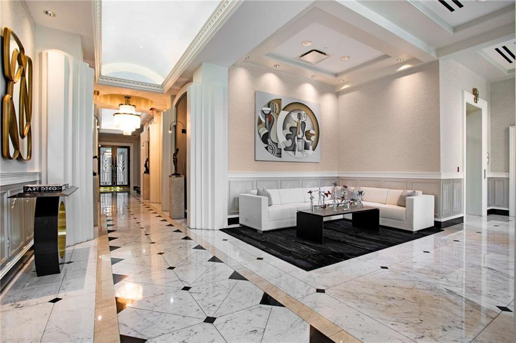 750 Park Avenue NE Unit 16N