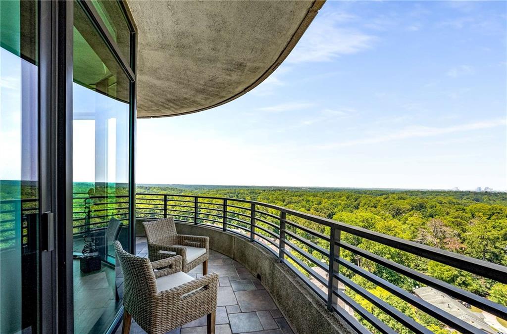 750 Park Avenue NE Unit 16N