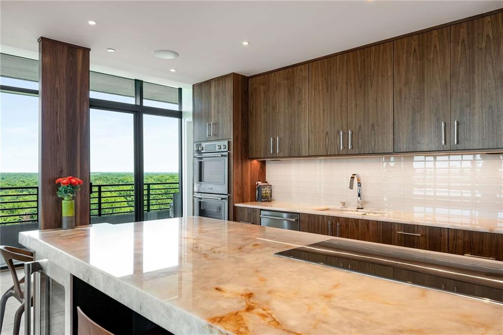 750 Park Avenue NE Unit 16N