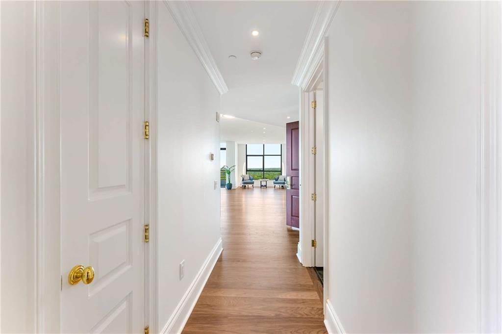 750 Park Avenue NE Unit 16N