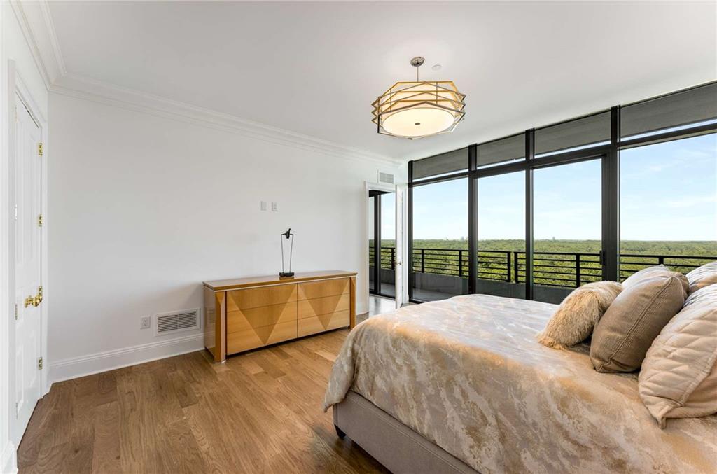 750 Park Avenue NE Unit 16N