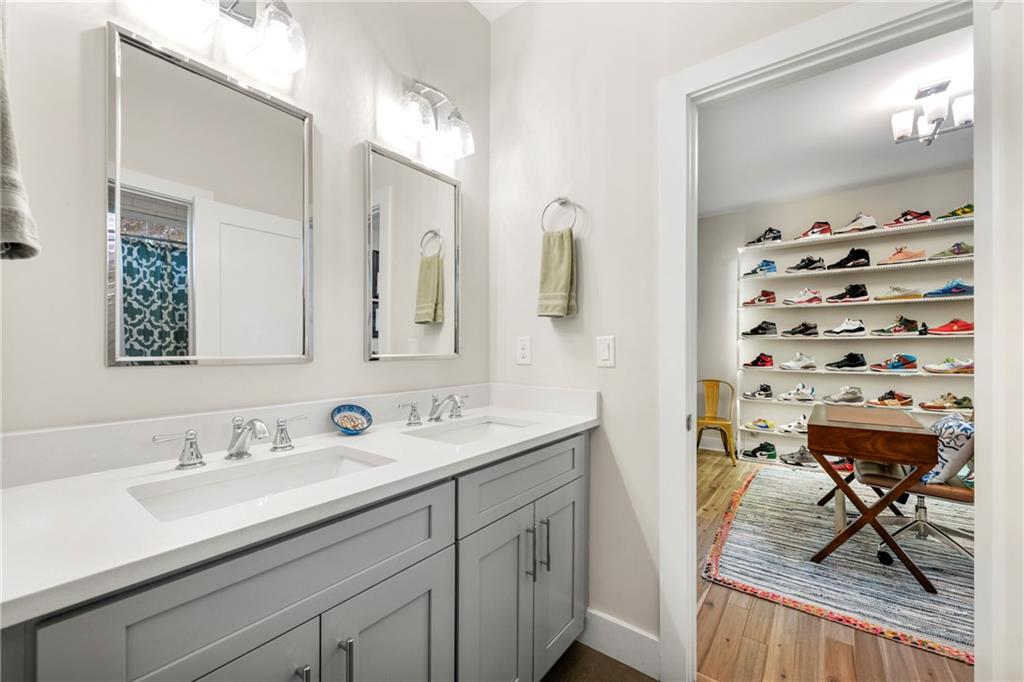 112 Cleveland Street SE Unit B