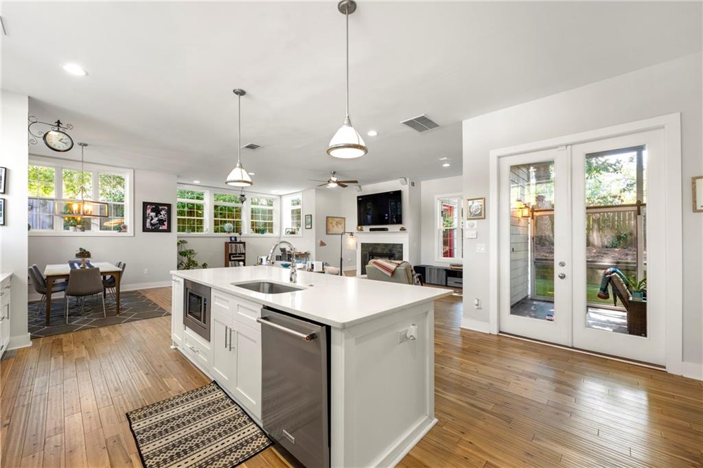 112 Cleveland Street SE Unit B
