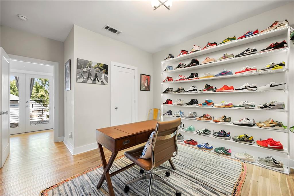 112 Cleveland Street SE Unit B