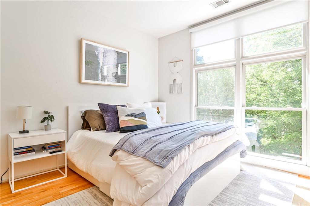 1328 Fernwood Circle NE