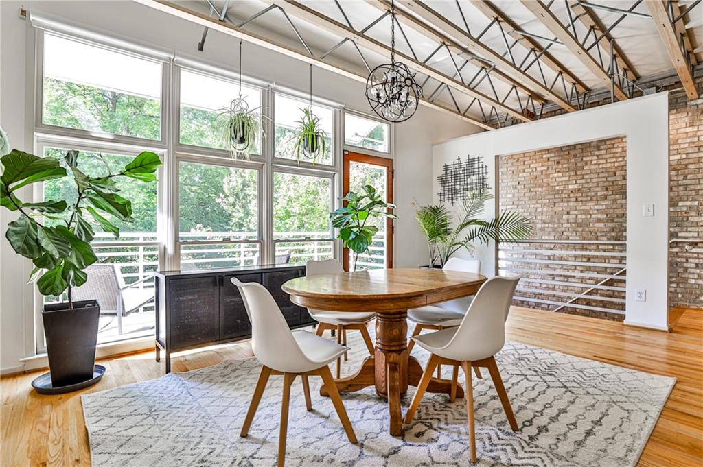 1328 Fernwood Circle NE