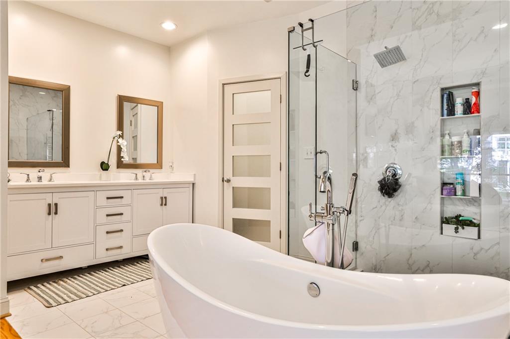 1328 Fernwood Circle NE