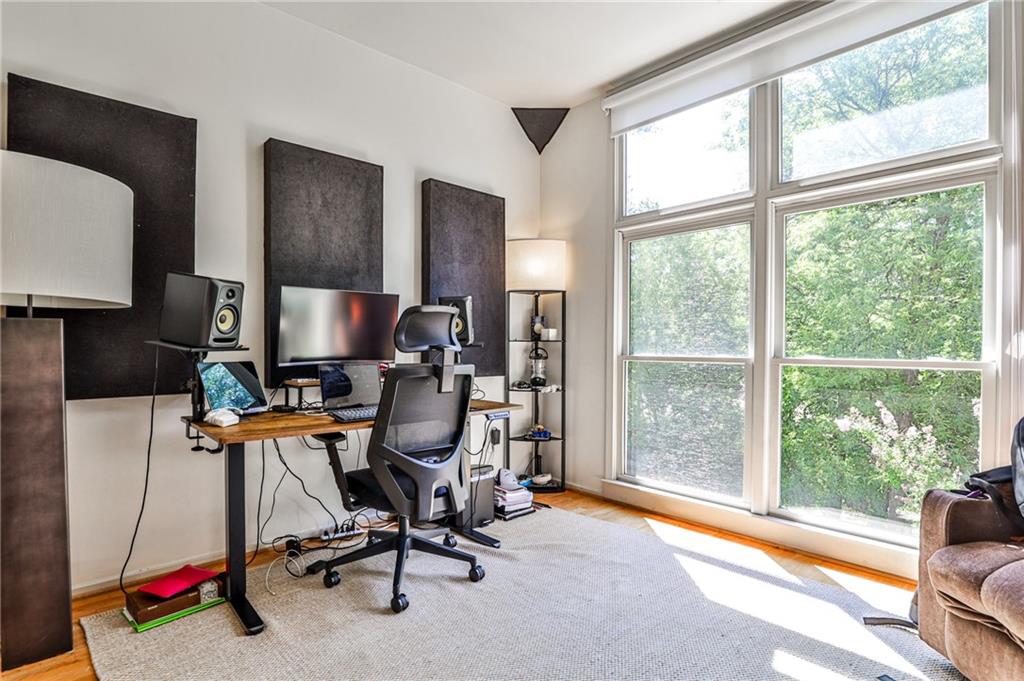 1328 Fernwood Circle NE