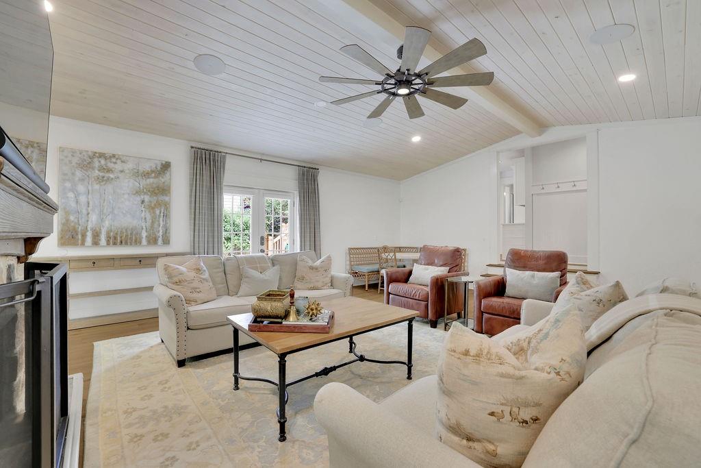 1627 Wayland Circle NE