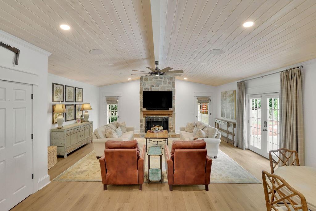 1627 Wayland Circle NE