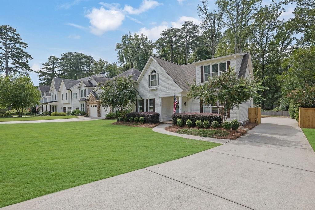 1627 Wayland Circle NE