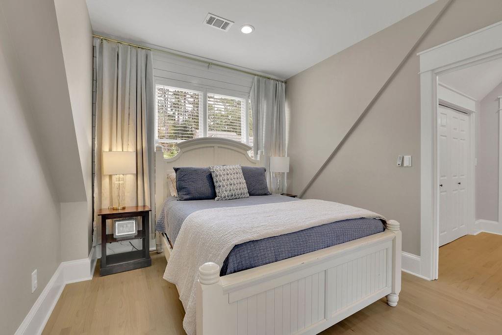 1627 Wayland Circle NE