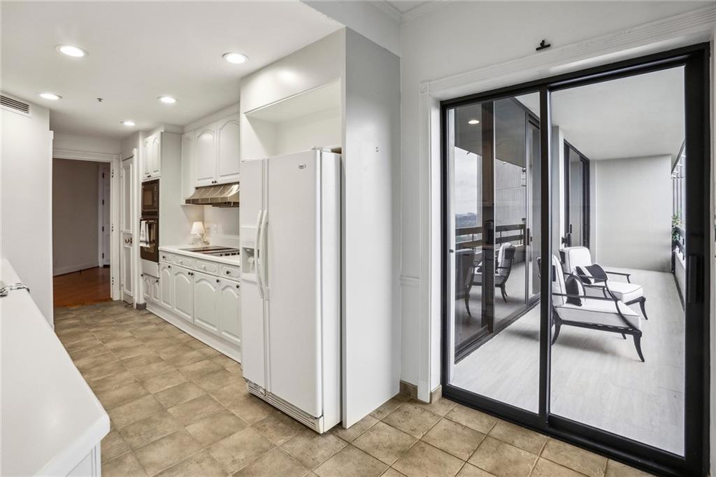 2660 Peachtree Road NW Unit 28C