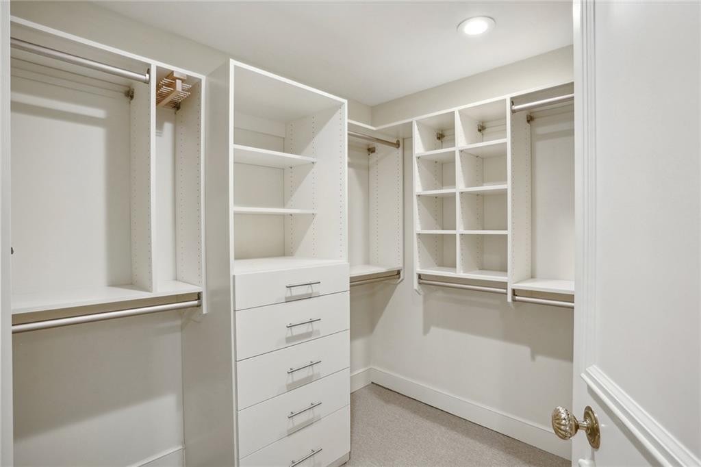 2660 Peachtree Road NW Unit 28C