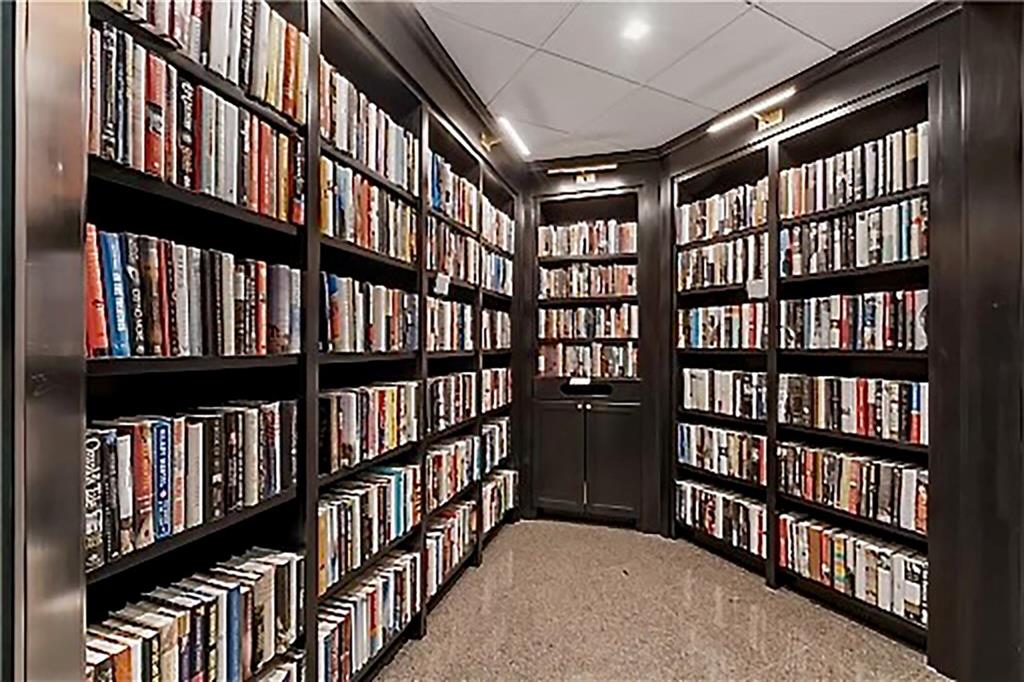 2660 Peachtree Road NW Unit 28C