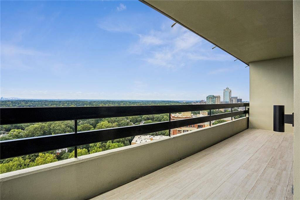 2660 Peachtree Road NW Unit 28C