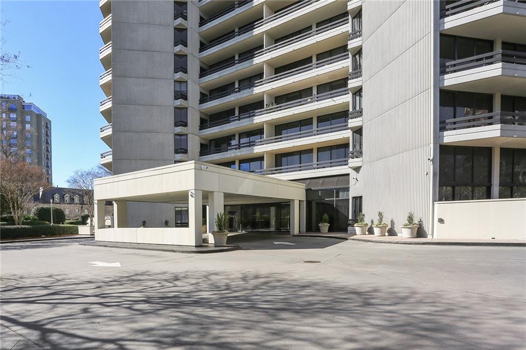 2660 Peachtree Road NW Unit 28C