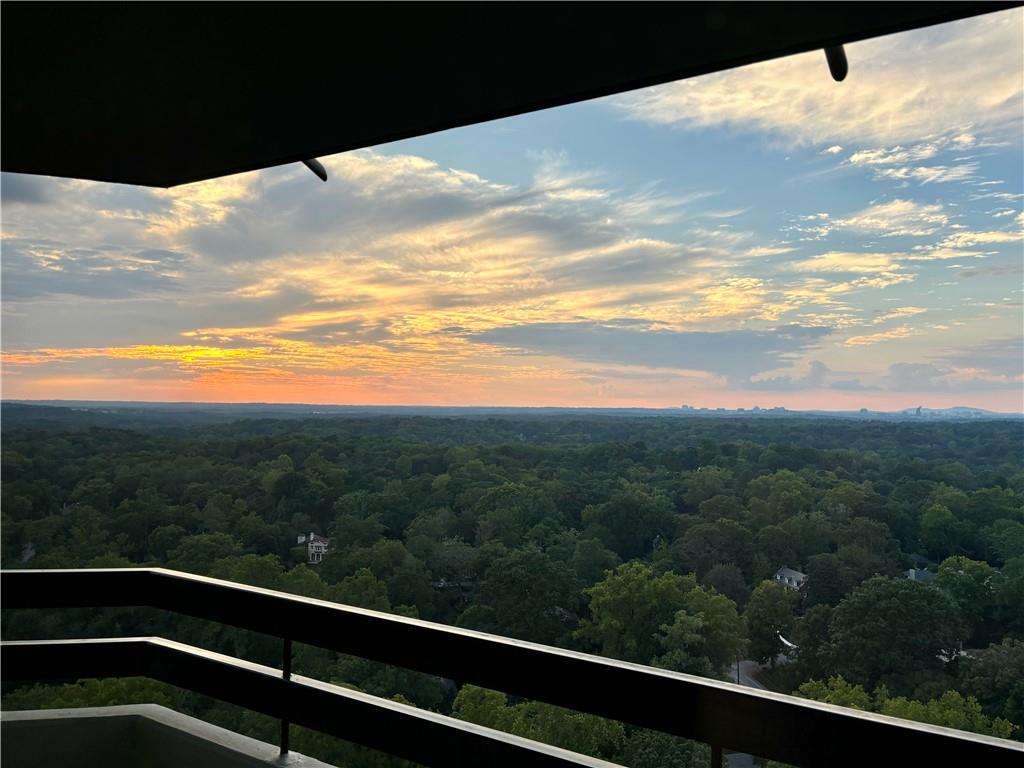 2660 Peachtree Road NW Unit 28C