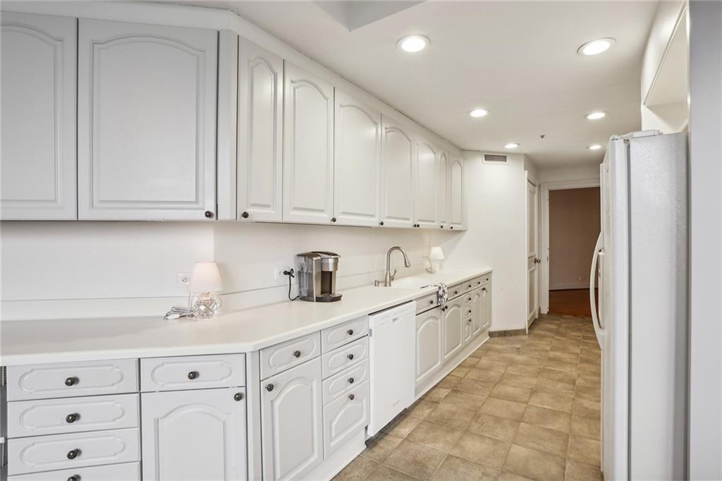 2660 Peachtree Road NW Unit 28C