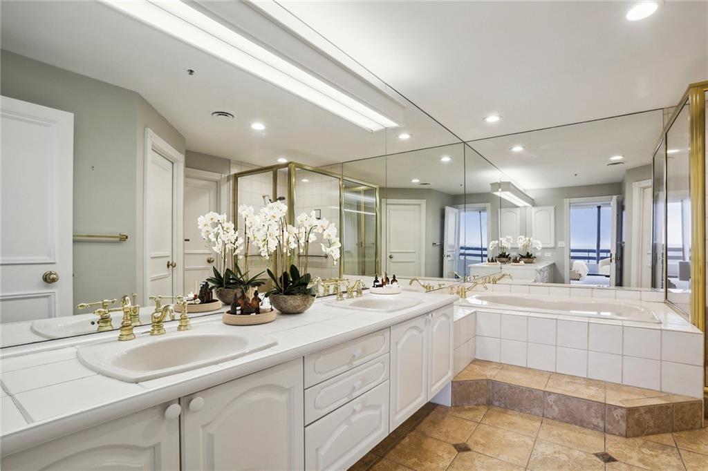 2660 Peachtree Road NW Unit 28C