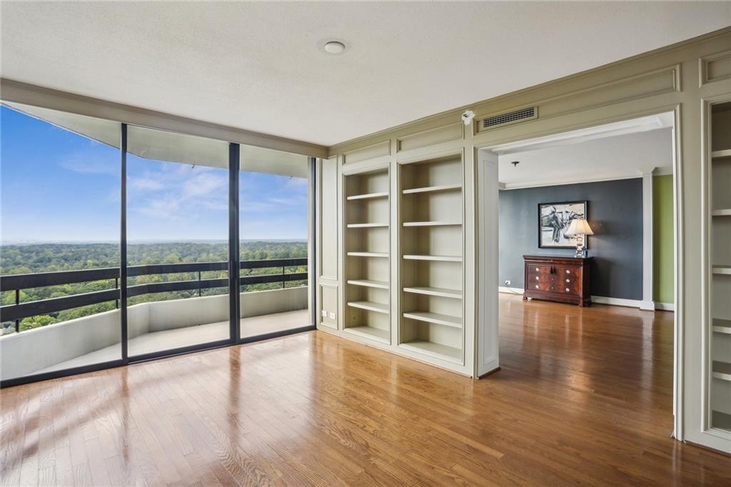 2660 Peachtree Road NW Unit 28C
