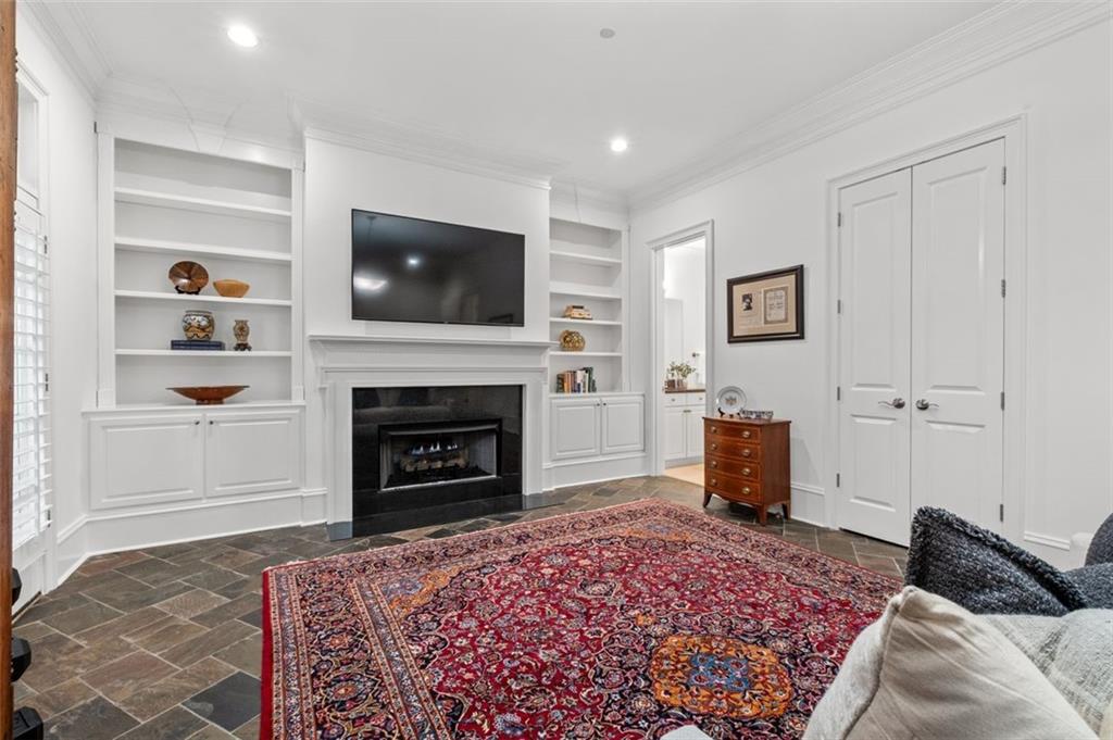 3338 PACES FERRY Avenue SE