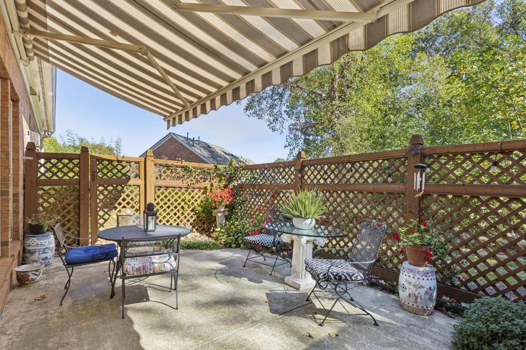 155 Westchester Drive SE