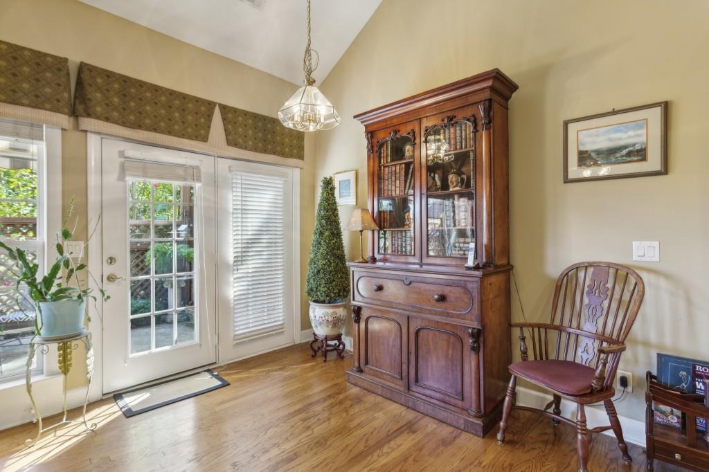 155 Westchester Drive SE