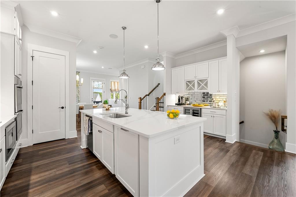 605 Maplewood Drive