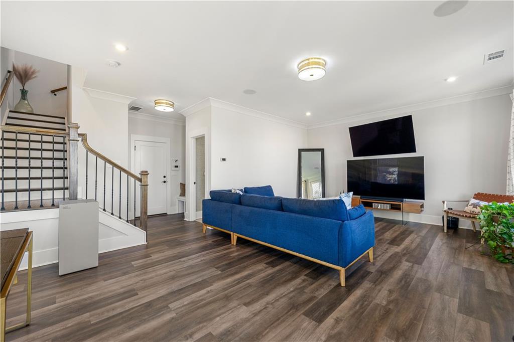 605 Maplewood Drive