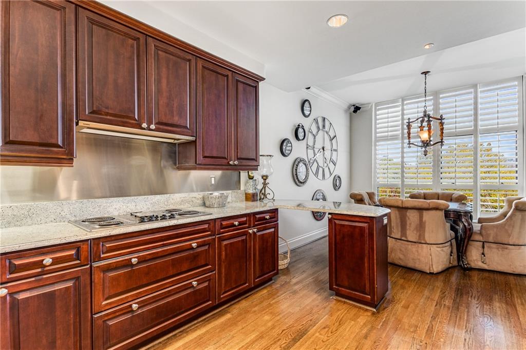 750 Park Avenue NE Unit 8E