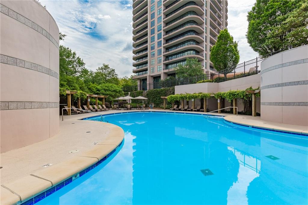 750 Park Avenue NE Unit 8E