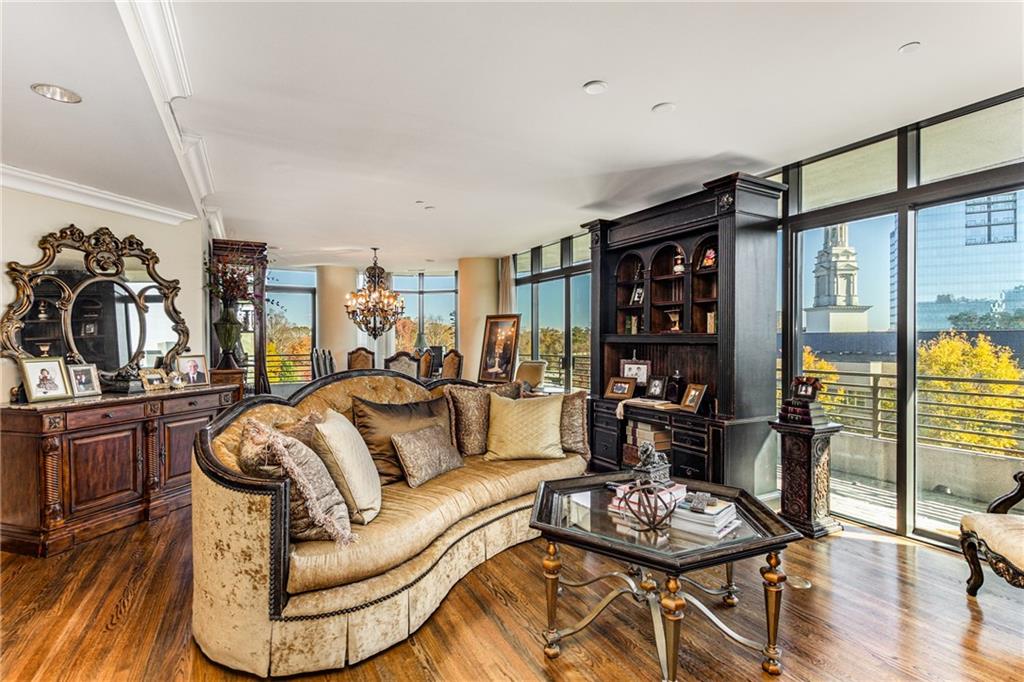 750 Park Avenue NE Unit 8E