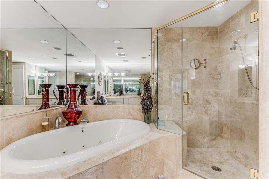 750 Park Avenue NE Unit 8E