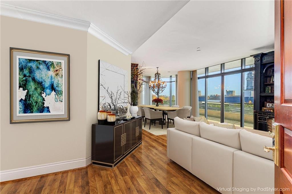 750 Park Avenue NE Unit 8E