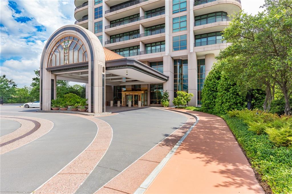 750 Park Avenue NE Unit 8E