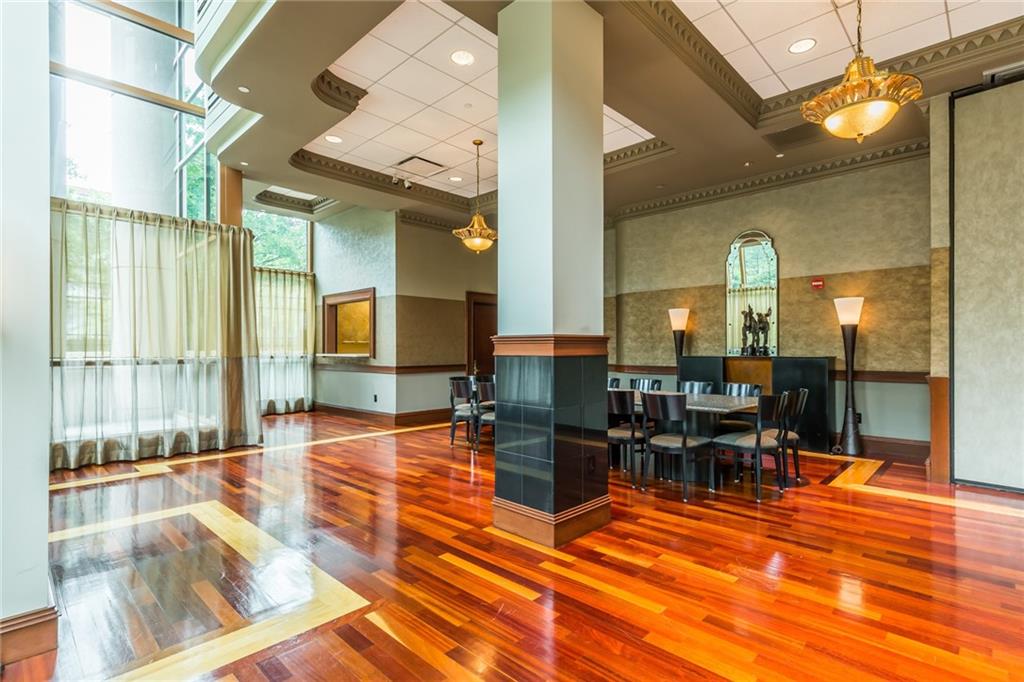 750 Park Avenue NE Unit 8E