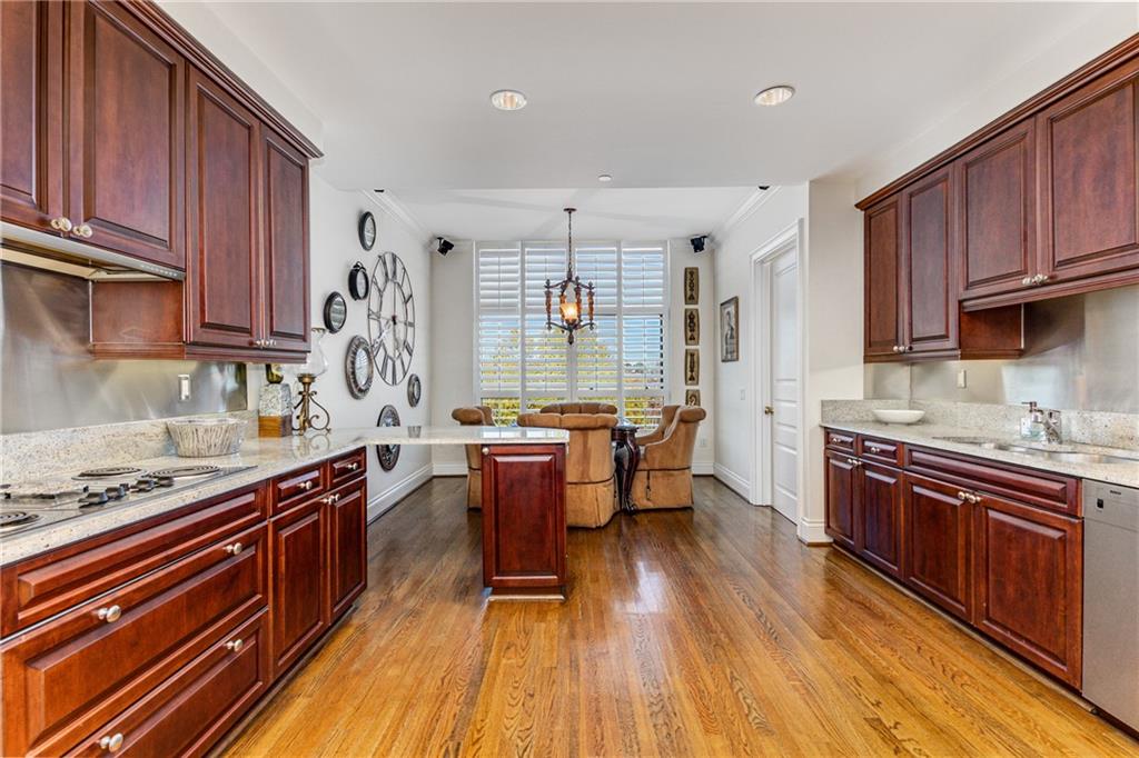 750 Park Avenue NE Unit 8E