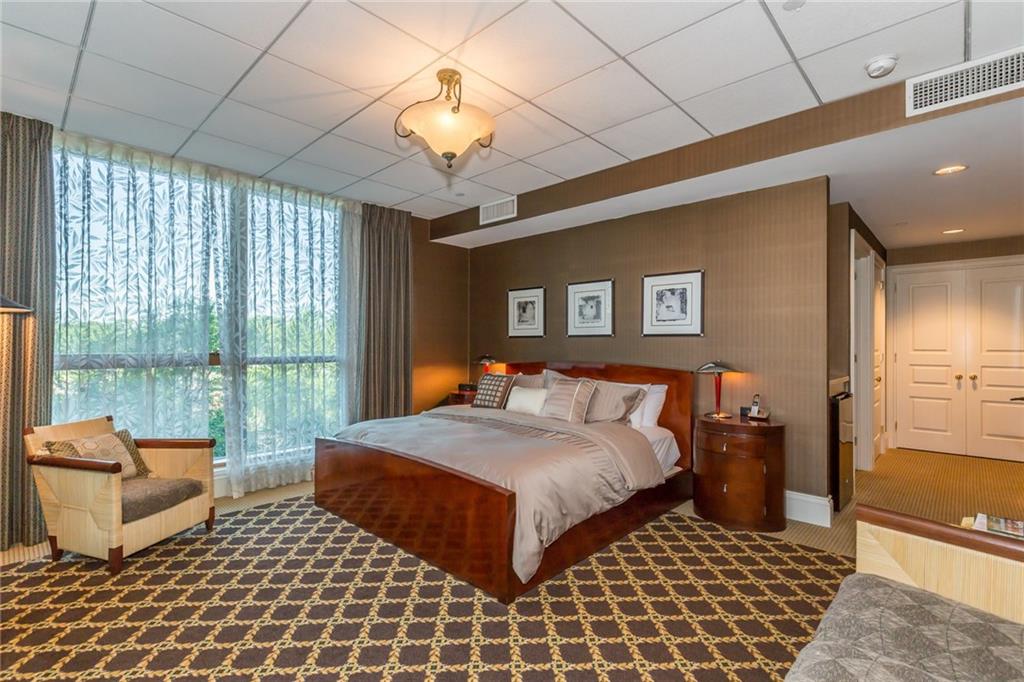 750 Park Avenue NE Unit 8E