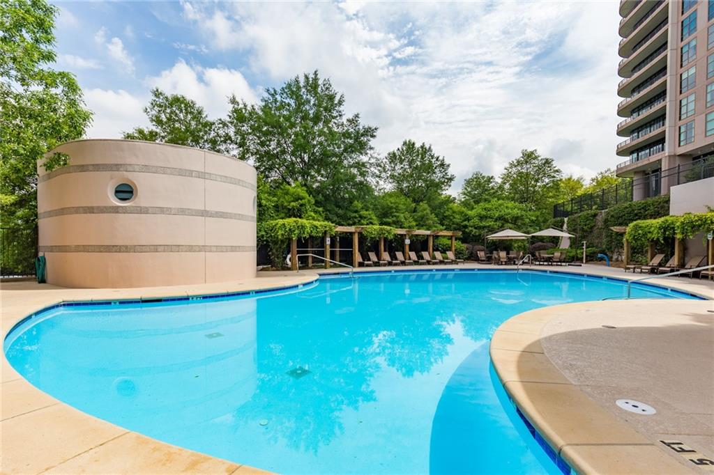 750 Park Avenue NE Unit 8E